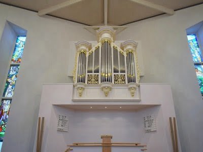 Moriakerk-vlakje.jpg