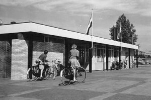 Deel - Het-autobusstation-op-De-Deel-1960.jpg