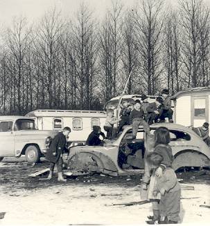 woonwagenkamp - Toestanden-op-woonwagenkamp-aan-de-Espelervaart.-Februari-1964-3.jpg